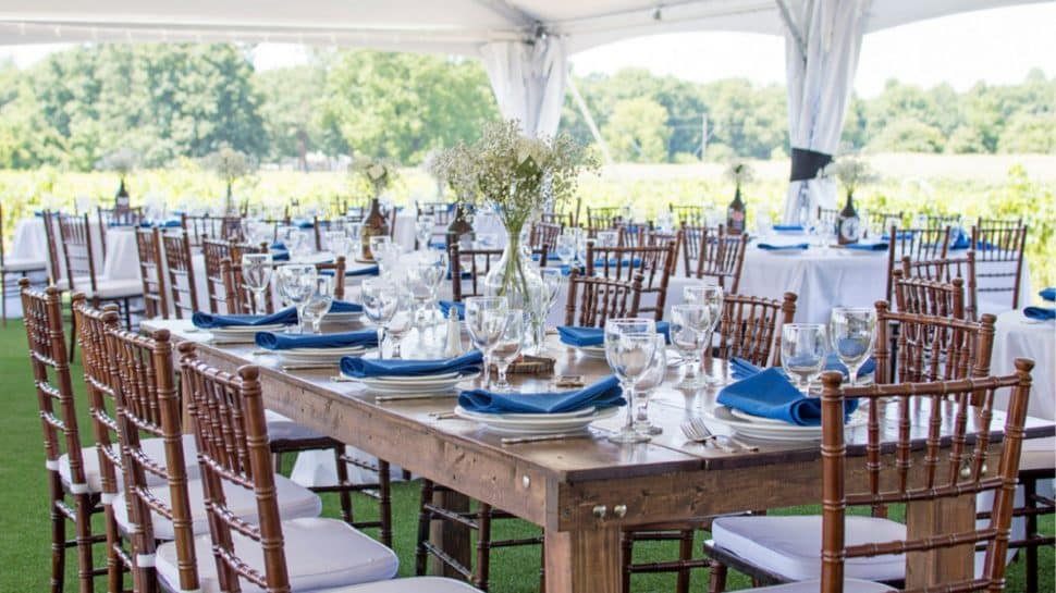 vineyard-wedding-venue-tables-in-michigan