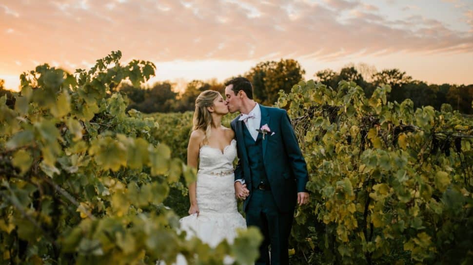 vineyard-wedding-venue-kiss